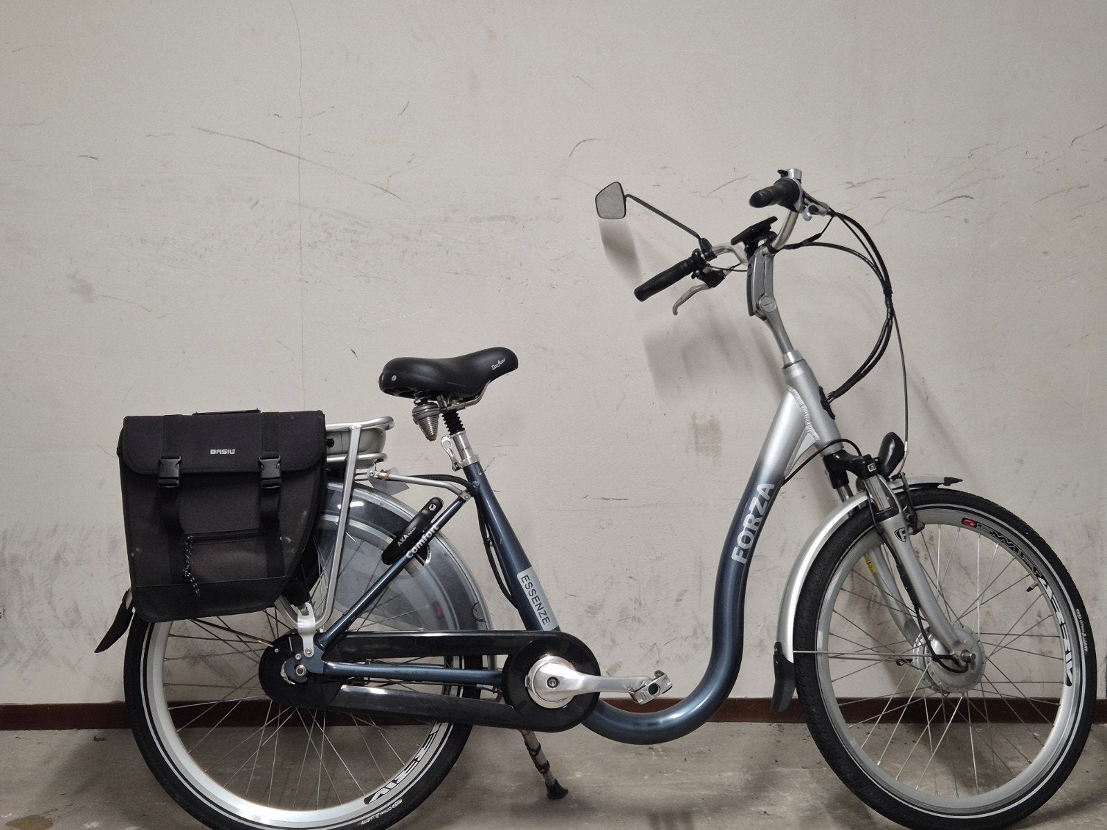 Forza Essense elektrische fiets met lage instap - 465km, Fietsen en Brommers, Minder dan 47 cm, Ophalen, Zo goed als nieuw, Overige merken