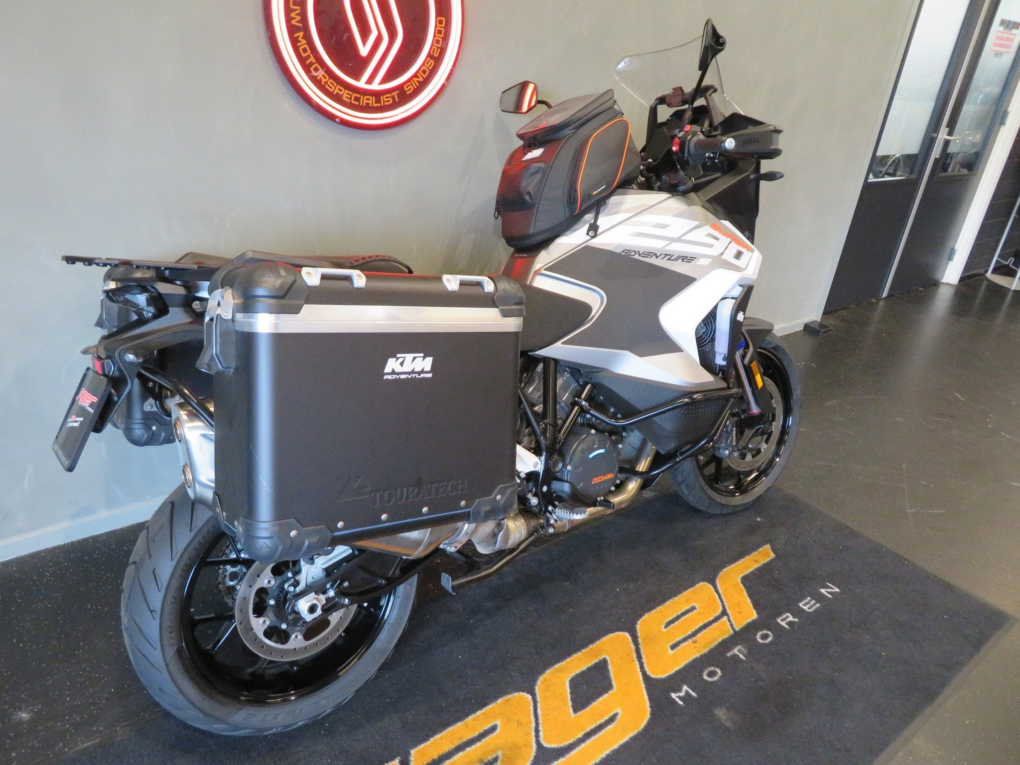 KTM 1290 SUPER ADVENTURE S NIEUWSTAAT! (bj 2023), Toermotor, 1290 cc, Gebruikt, Bedrijf
