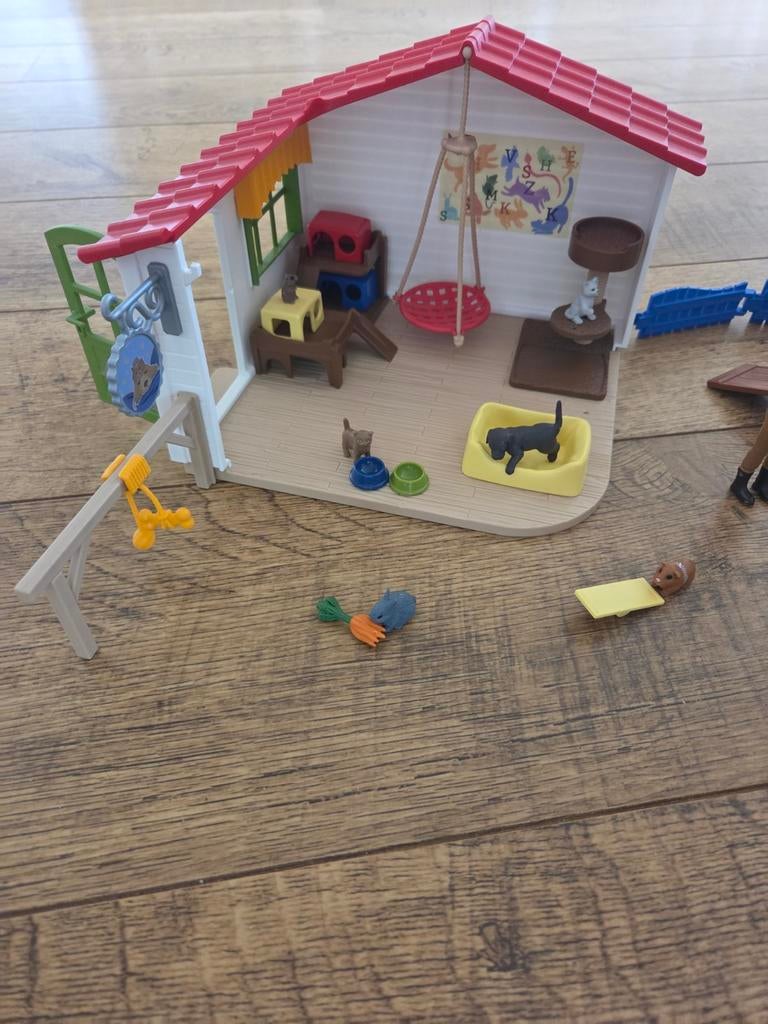 Schleich Dierenhotel met accessoires, Ophalen of Verzenden, Gebruikt, Jongen of Meisje