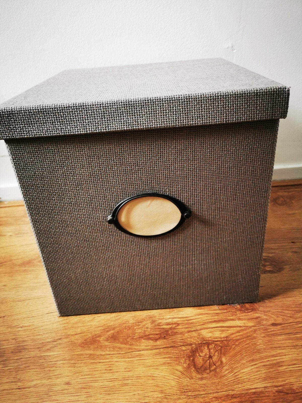 Stijlvolle Opbergdoos met Deksel - Grijs Geruit Interieur, Ophalen, Overige materialen, Minder dan 50 cm, Minder dan 50 cm