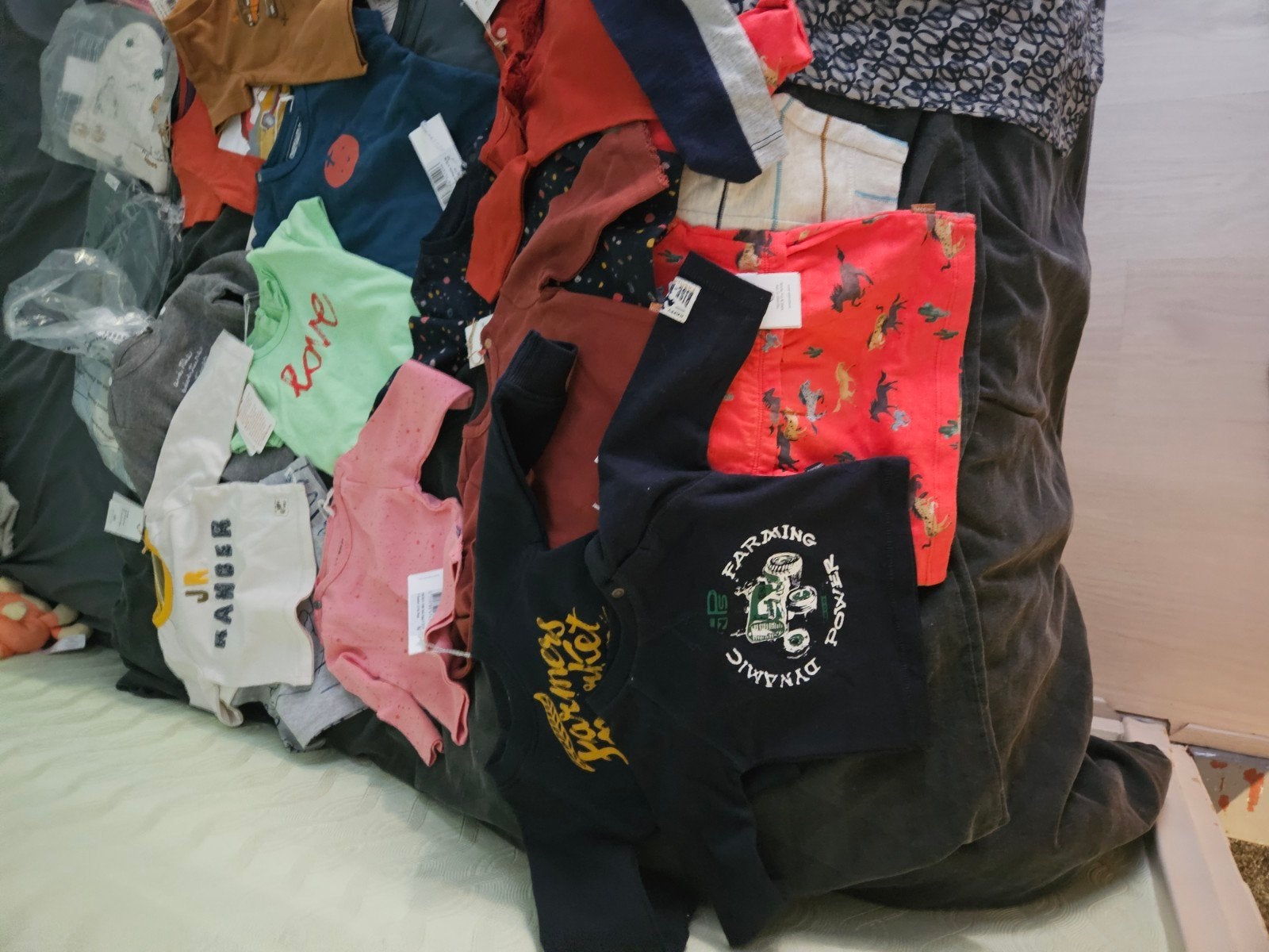 Grote partij babykleding, diverse merken en maten, Ophalen, Nieuw, Diverse merken, Jongetje of Meisje