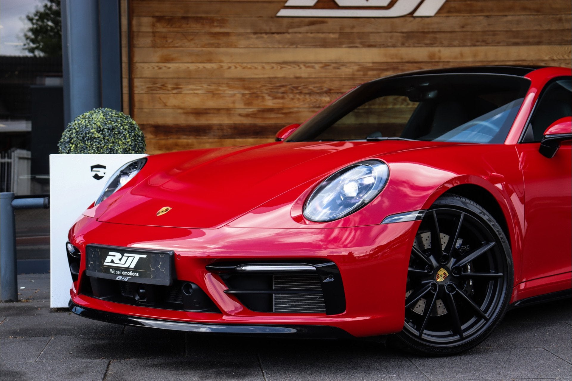 Porsche 911 992 3.0 Carrera 4 S *Pan.dak/Excl.Manufactor/LIF, Automaat, Gebruikt, Zwart, 4 stoelen
