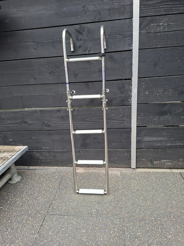 RVS Zwemtrap / Bootladder - 115cm hoog, 26cm breed, Ophalen of Verzenden