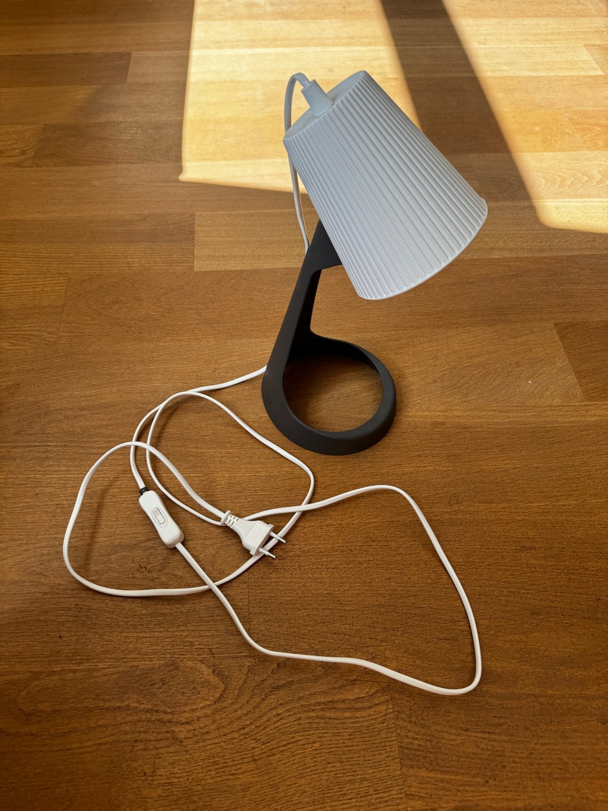 SVALLET Bureaulamp IKEA, Huis en Inrichting, Ophalen, E14 (klein), Zo goed als nieuw, Grijs