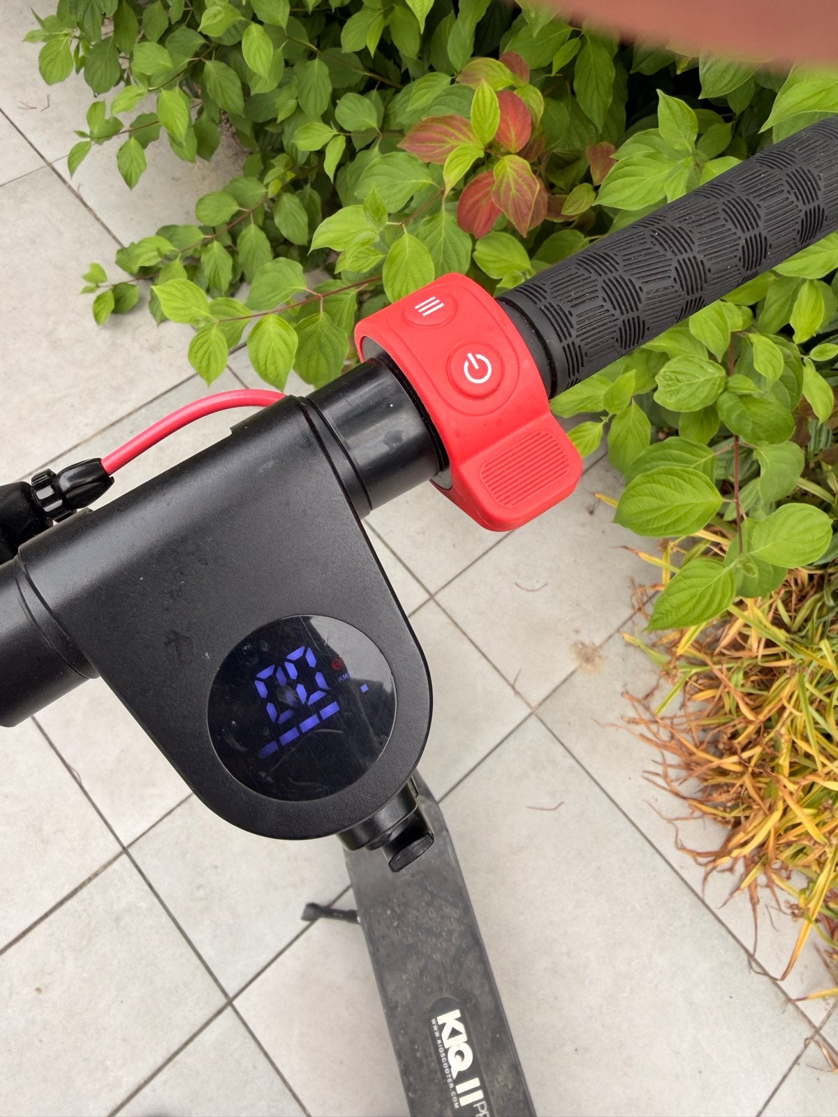 KiQ II Pro Elektrische Step met Oplader, Fietsen en Brommers, Steps, Ophalen, Gebruikt, Elektrische step (E-scooter)