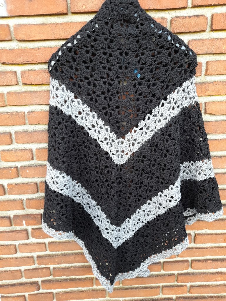 Dames poncho, Ophalen, Zo goed als nieuw, Maat 38/40 (M), Grijs