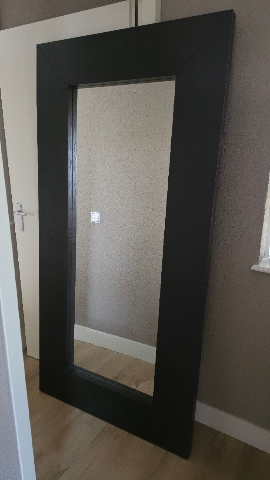 ikea zwart bruine spiegel met brede lijst, Huis en Inrichting, Ophalen, Gebruikt, Rechthoekig, 150 tot 200 cm