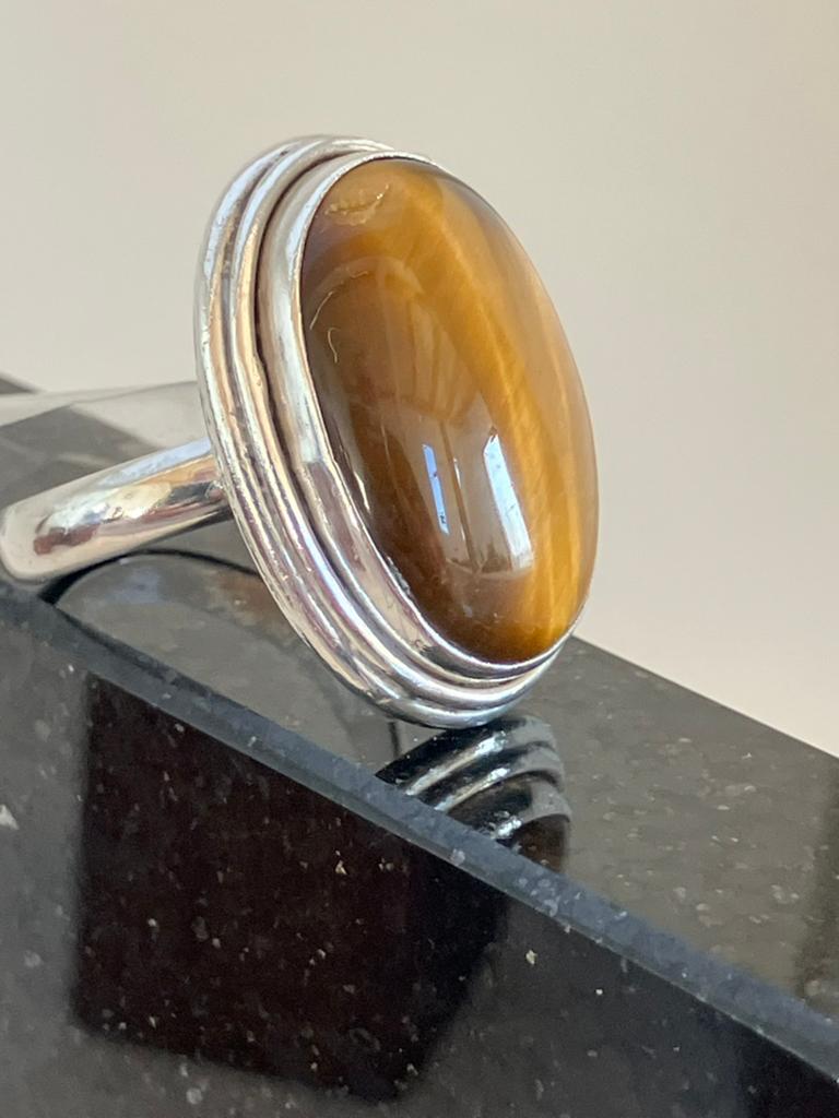 Grote zilveren ring met tijgeroog, 18 tot 19, Ophalen of Verzenden, Zo goed als nieuw, Dame