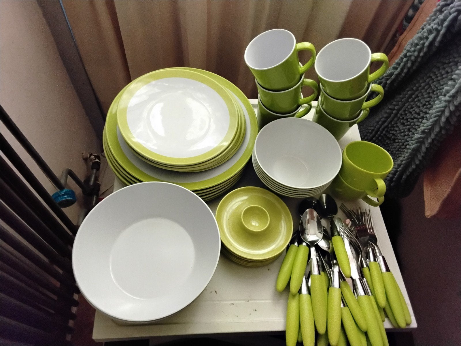 camping servies, Caravans en Kamperen, Ophalen of Verzenden, Zo goed als nieuw