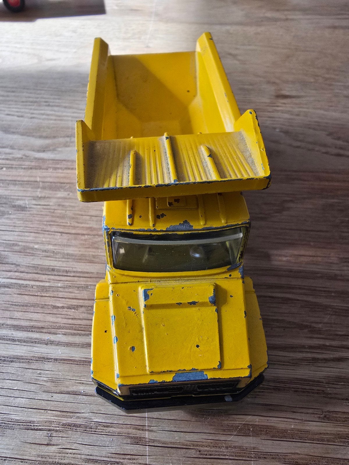 DAF 2800 Kiepwagen Speelgoedmodel - Geel, Ophalen of Verzenden, Gebruikt