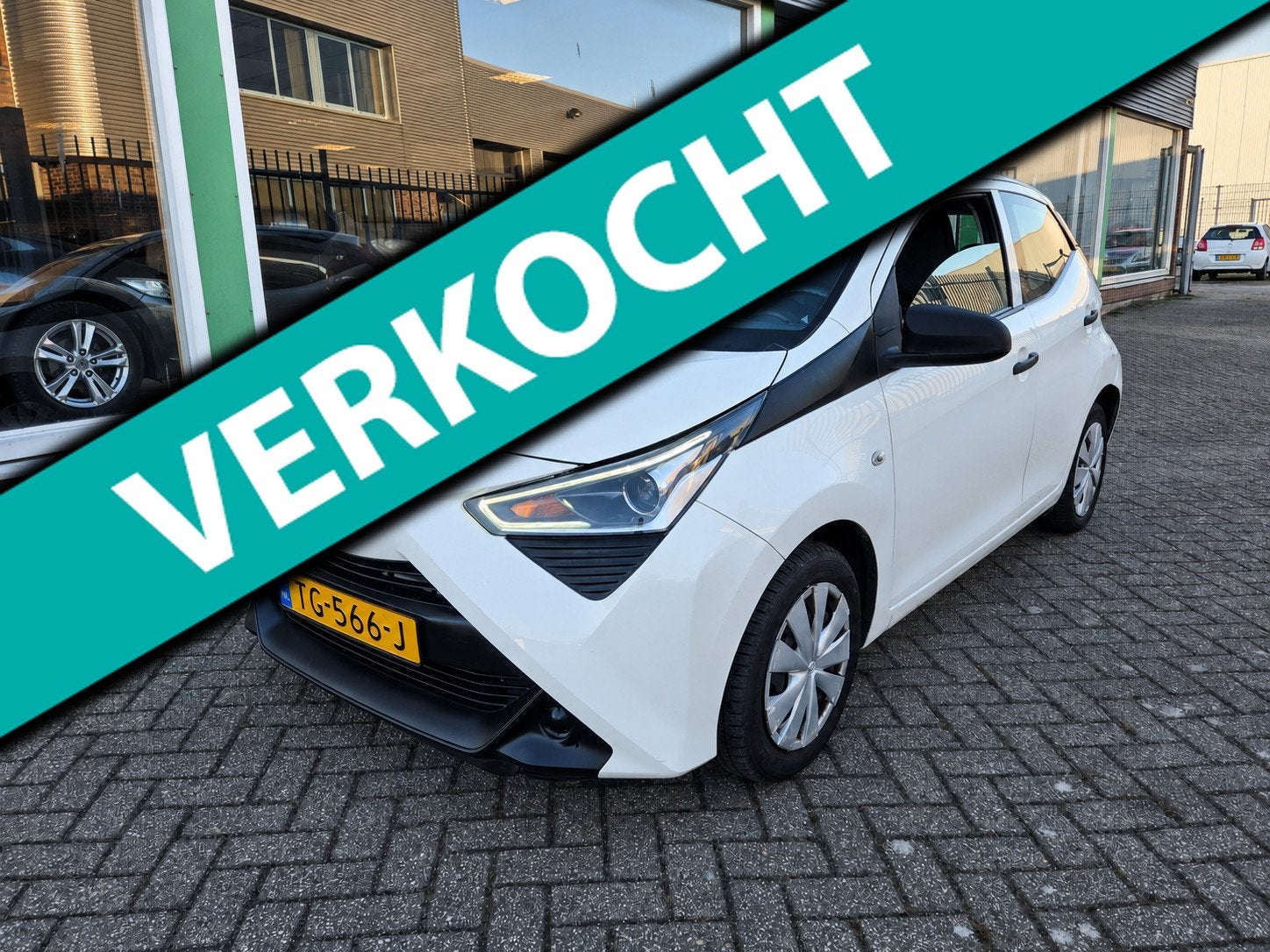 Toyota Aygo 1.0 VVT-i x-fun|AIRCO|BT|dealer onderhouden, Voorwielaandrijving, Dealer onderhouden, Gebruikt, Euro 6