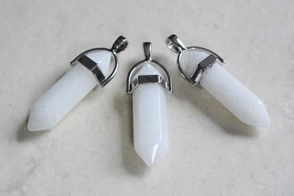 Witte Jade punthangers (nr. 03), Ophalen of Verzenden, Mineraal