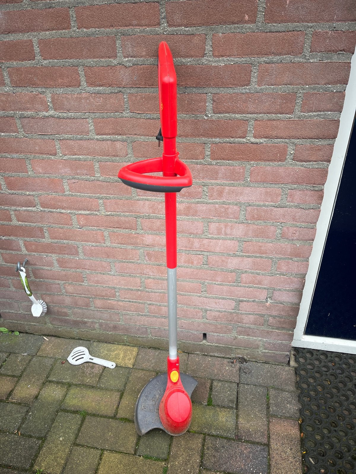 Wolf Elektrische grastrimmer met draad, Ophalen, Gebruikt, 30 tot 50 cm, Elektrisch