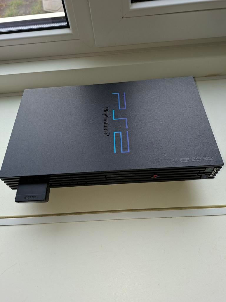 Playstation 2 zwart, Spelcomputers en Games, Spelcomputers | Sony PlayStation 2, Ophalen of Verzenden, Gebruikt, Met 2 controllers