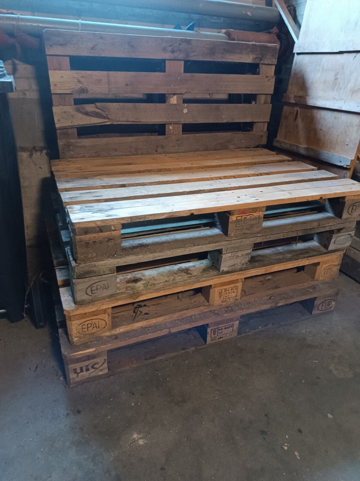 6 houten pallets, enkele met kleine beschadiging, Ophalen