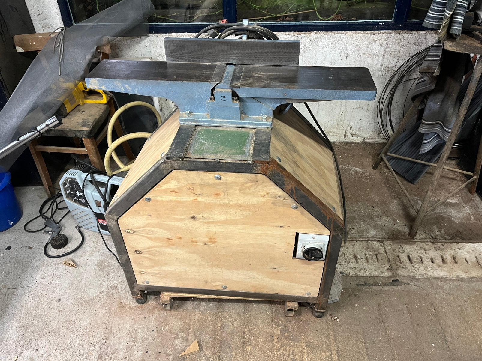 Vlakbank 140mm breed 230V, Ophalen, Gebruikt