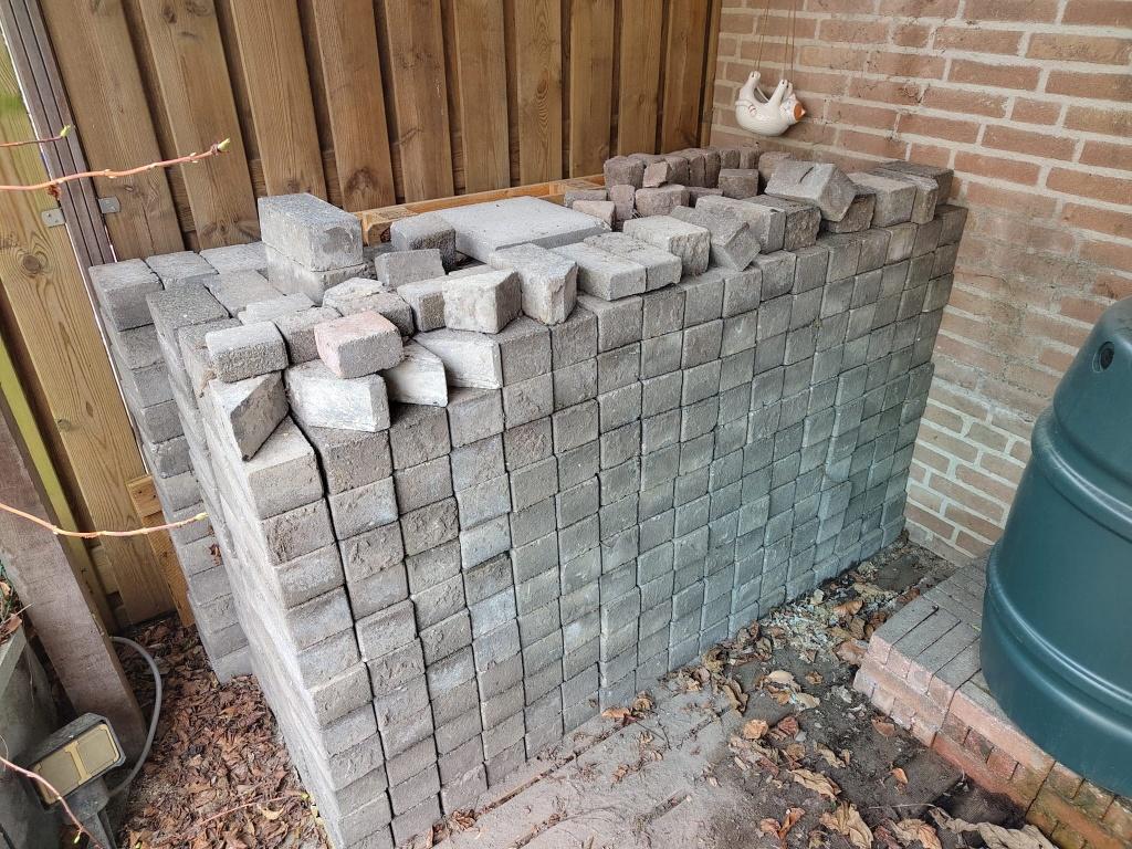 Gratis: Betonklinkers, Tuin en Terras, Tegels en Klinkers, Ophalen, Gebruikt, Beton, Klinkers