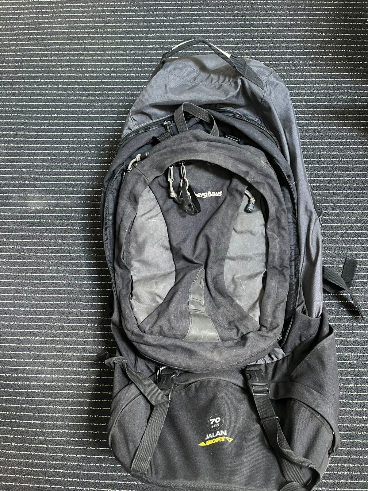 Berghaus Jalan 70+15 BioFit backpack/trolley 85L + regenhoes, 40 cm of meer, Gebruikt, Trekking, 60 cm of meer