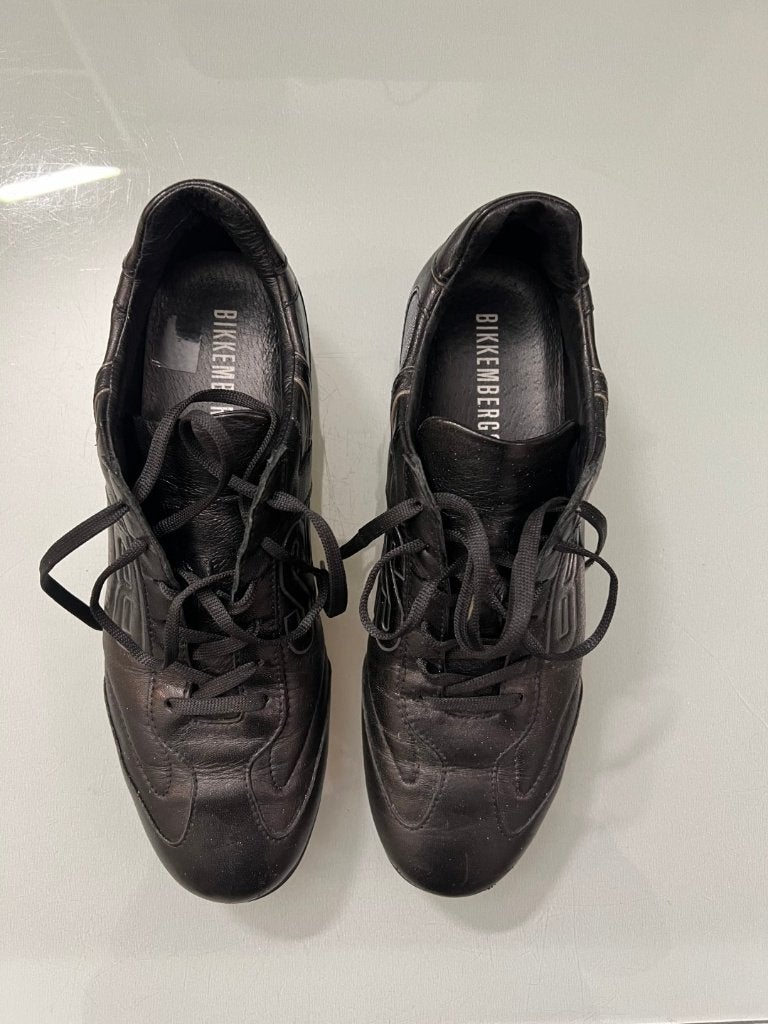 Bikkemberg 2 paar sneakers WIT en ZWART mt 43, Bikkemberg, Wit, Ophalen of Verzenden, Sneakers of Gympen