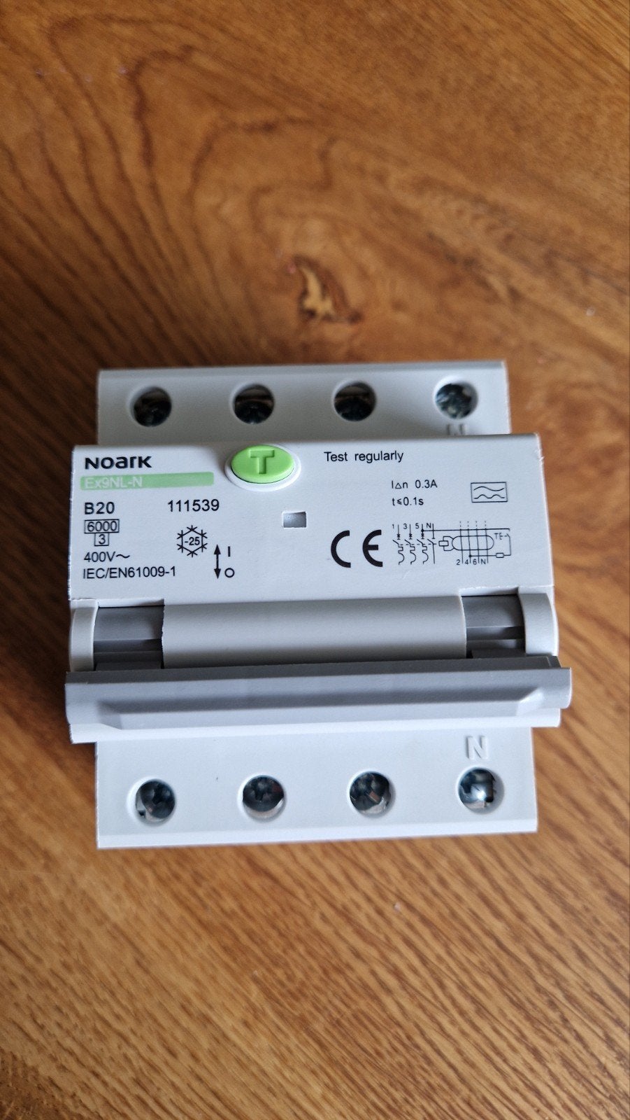 Noark aardlekautomaat B20 300mA, Ophalen of Verzenden, Overige typen