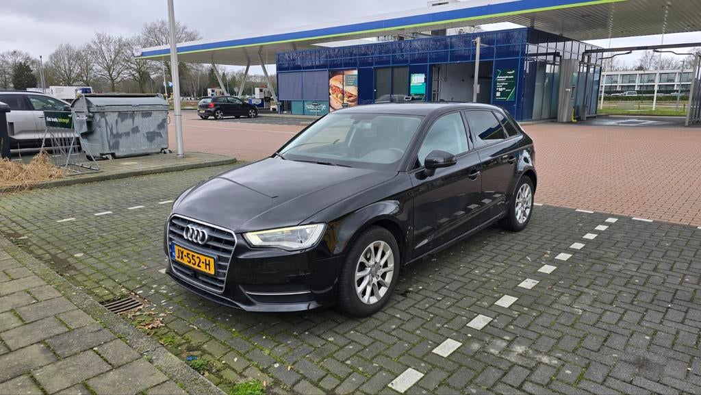 Audi A3 1.6 TDI 81KW Sportback S-tronic 2016 Zwart, 4 cilinders, Zwart, Origineel Nederlands, Diesel