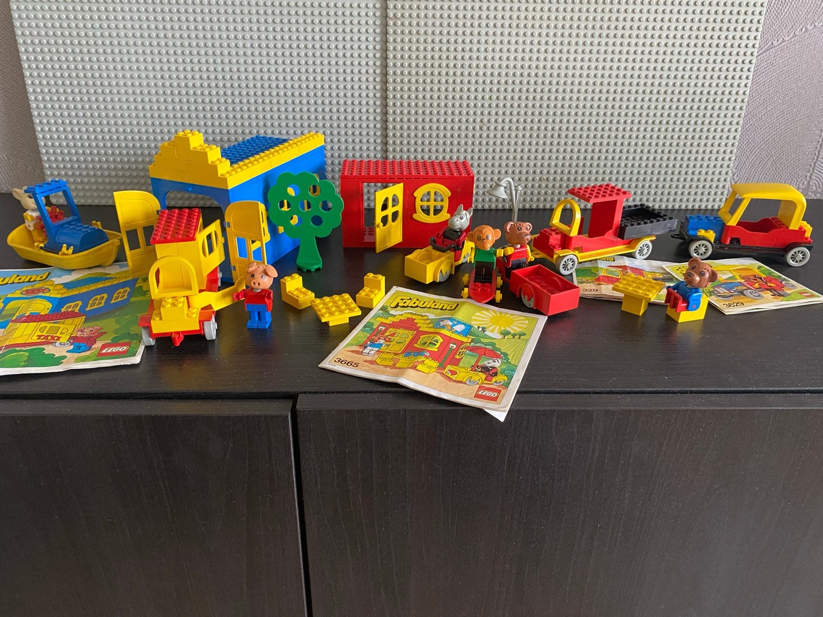 Grote Lego Fabuland partij: garage, huisje, voertuigen, popp, Ophalen of Verzenden, Gebruikt, Lego