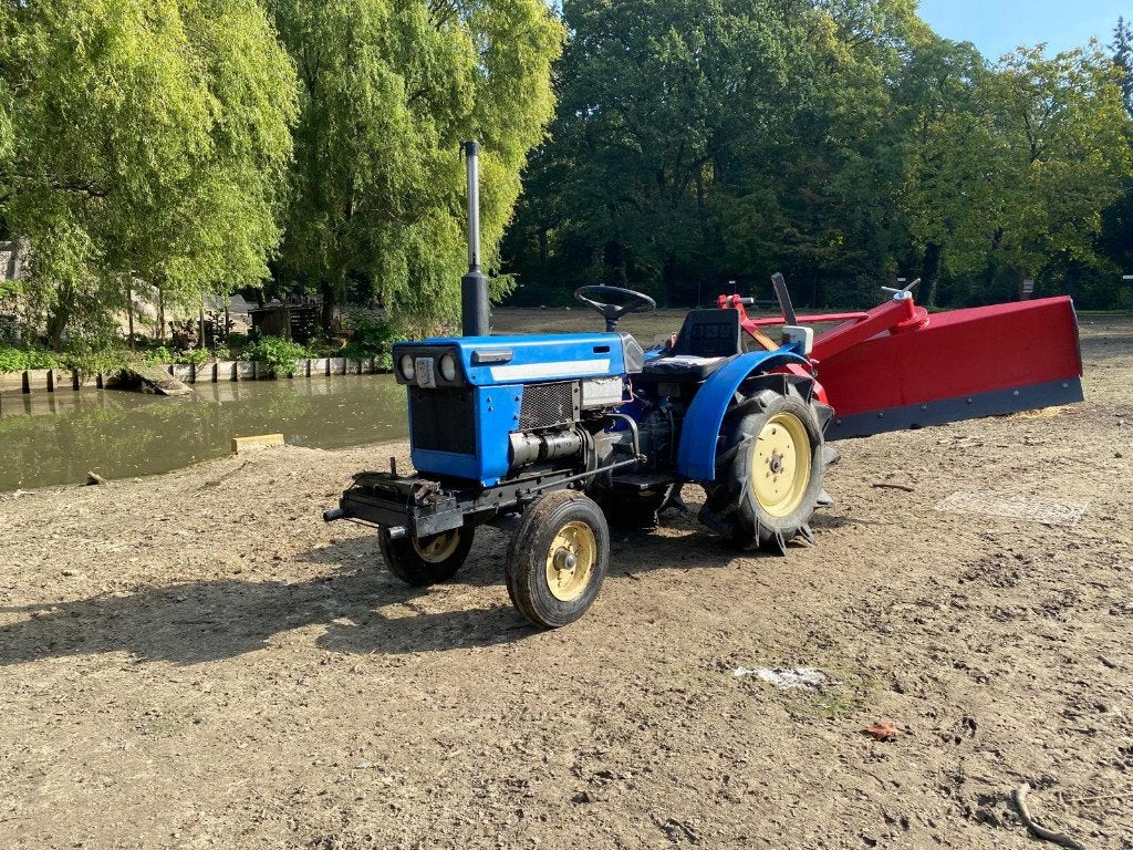 Mitsubishi D1300 mini tractor met o.a. 160cm grondschuif, Gebruikt, Tot 2500, Tot 80 Pk, Ophalen