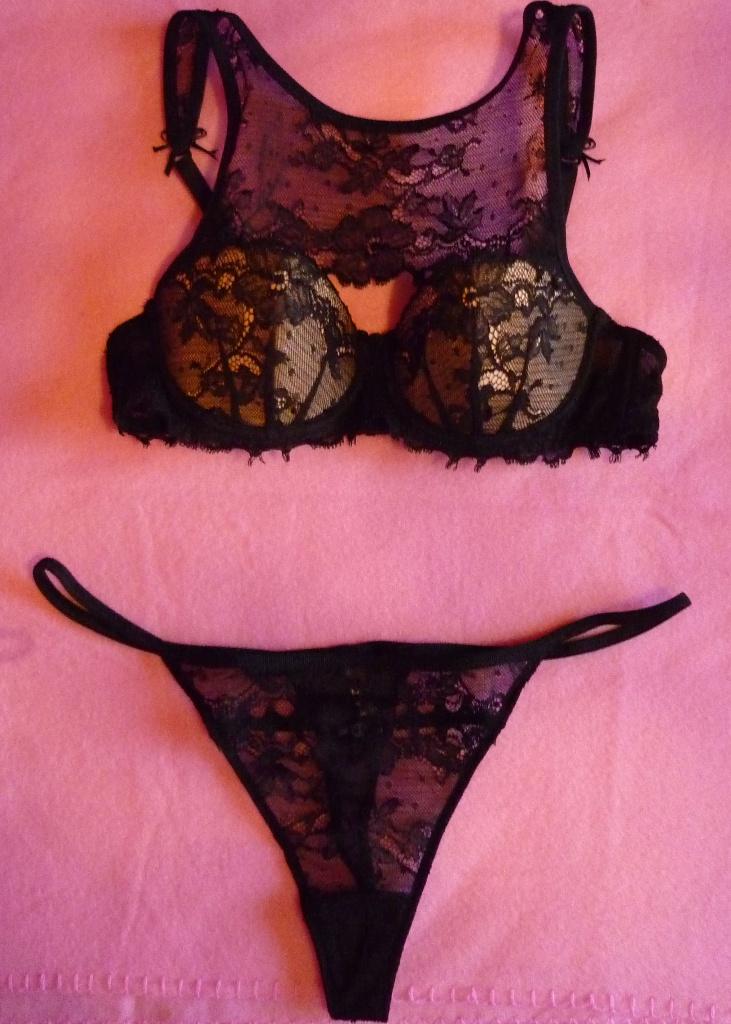 Chantal Thomass Zwart kanten lingerie setje beha en string, Ophalen of Verzenden, Zwart, Setje