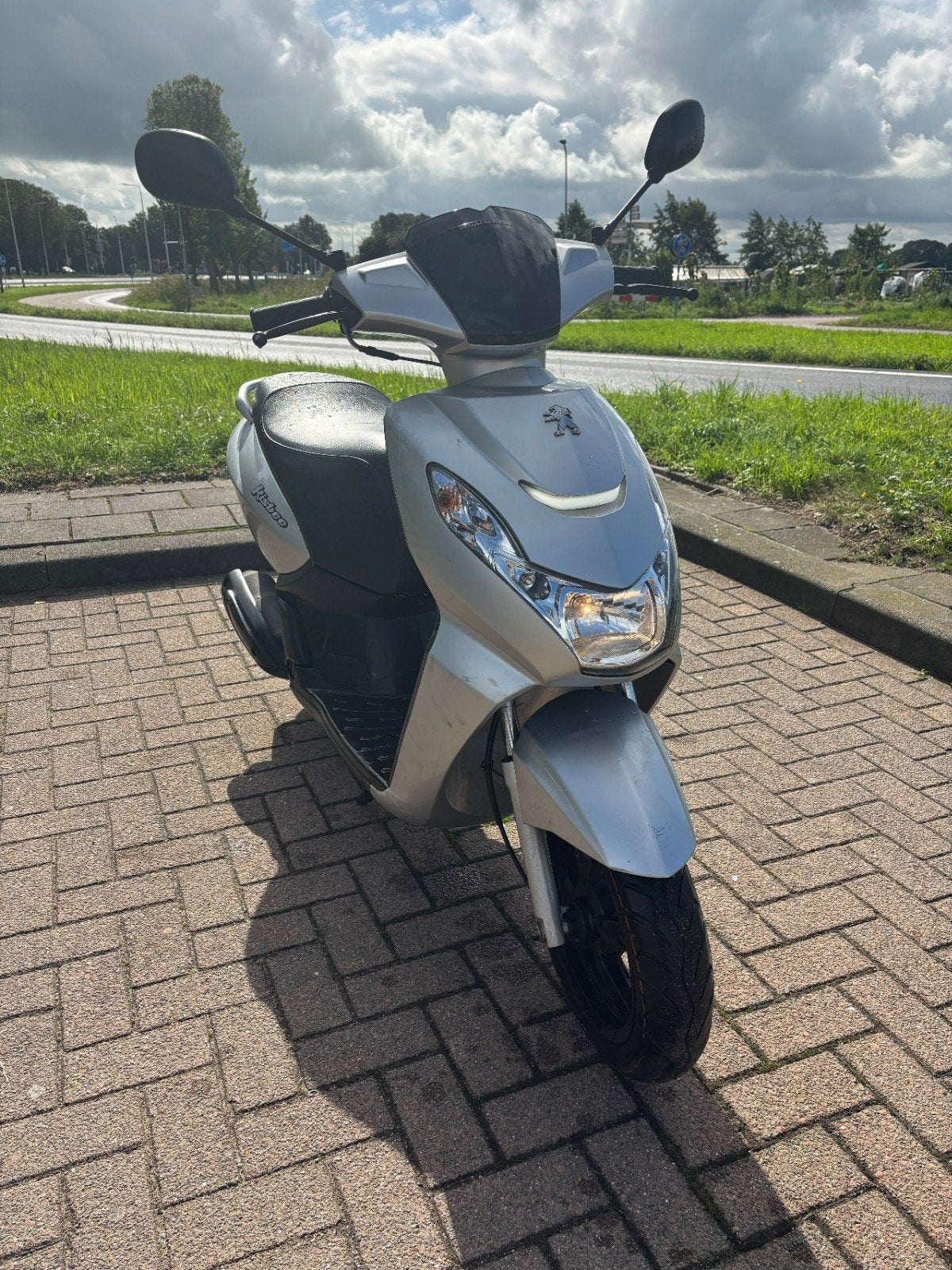 Peugeot Kisbee 2021 - Goed onderhouden scooter, Fietsen en Brommers, Ophalen, Gebruikt, Overige modellen