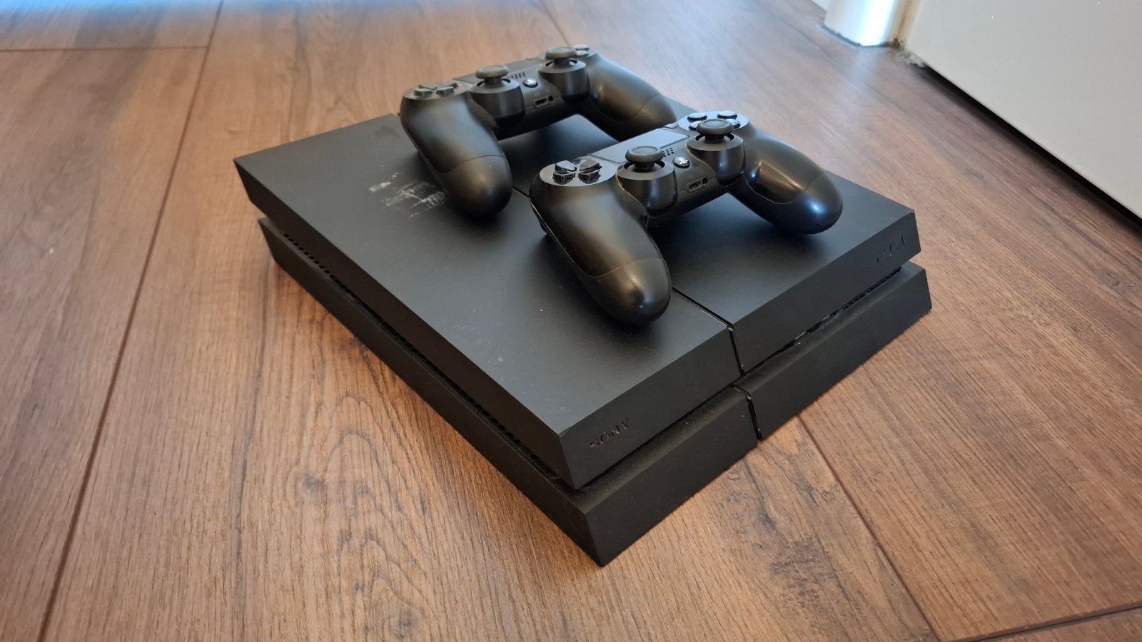 Playstation 4 - Inclusief 2 controlers, Ophalen, 500 GB, Met 2 controllers, Zo goed als nieuw