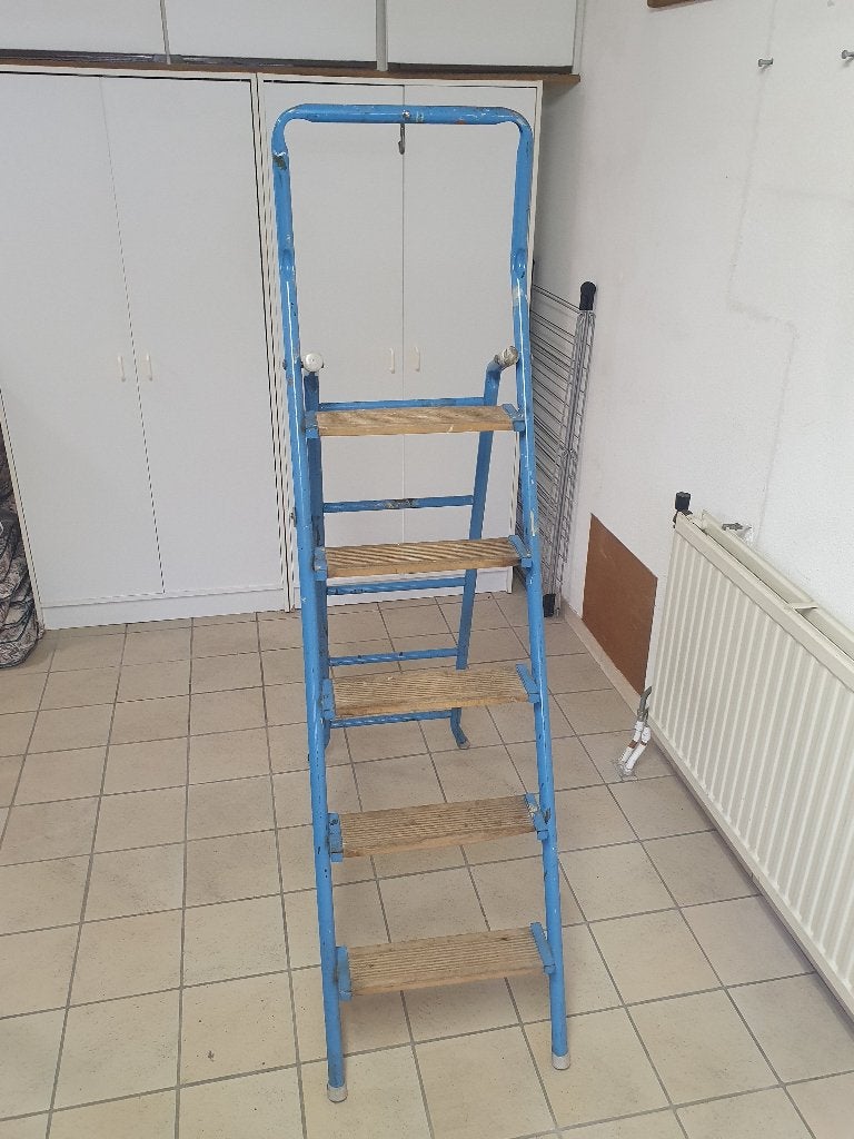 Dubbele complete huishoudtrap 2-zijdig, 5 treden, ophanging, Gebruikt, Trap, Ophalen of Verzenden, Opvouwbaar of Inschuifbaar