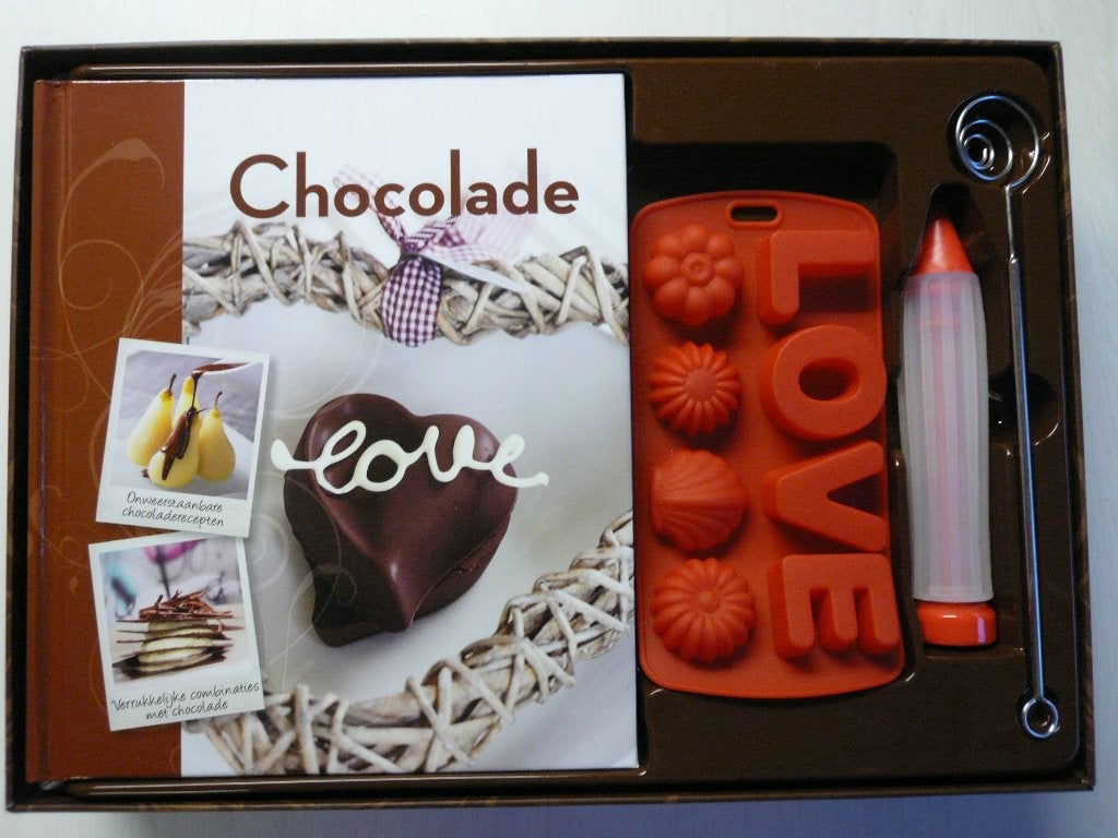 kookboek,decoratiepen,truffelspiraal,choc vorm bonbon LOVE, Taart, Gebak en Desserts, Nieuw, Ophalen of Verzenden, Hans den Engelsen