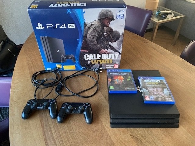 Playstation 4 Pro, Met games, Met 2 controllers, Ophalen of Verzenden, Zo goed als nieuw