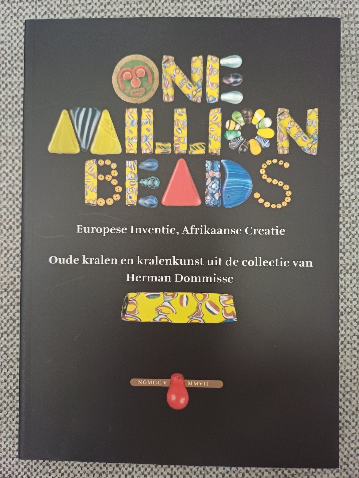 H. Dommisse - One Million Beads, Ophalen of Verzenden, Zo goed als nieuw, H. Dommisse
