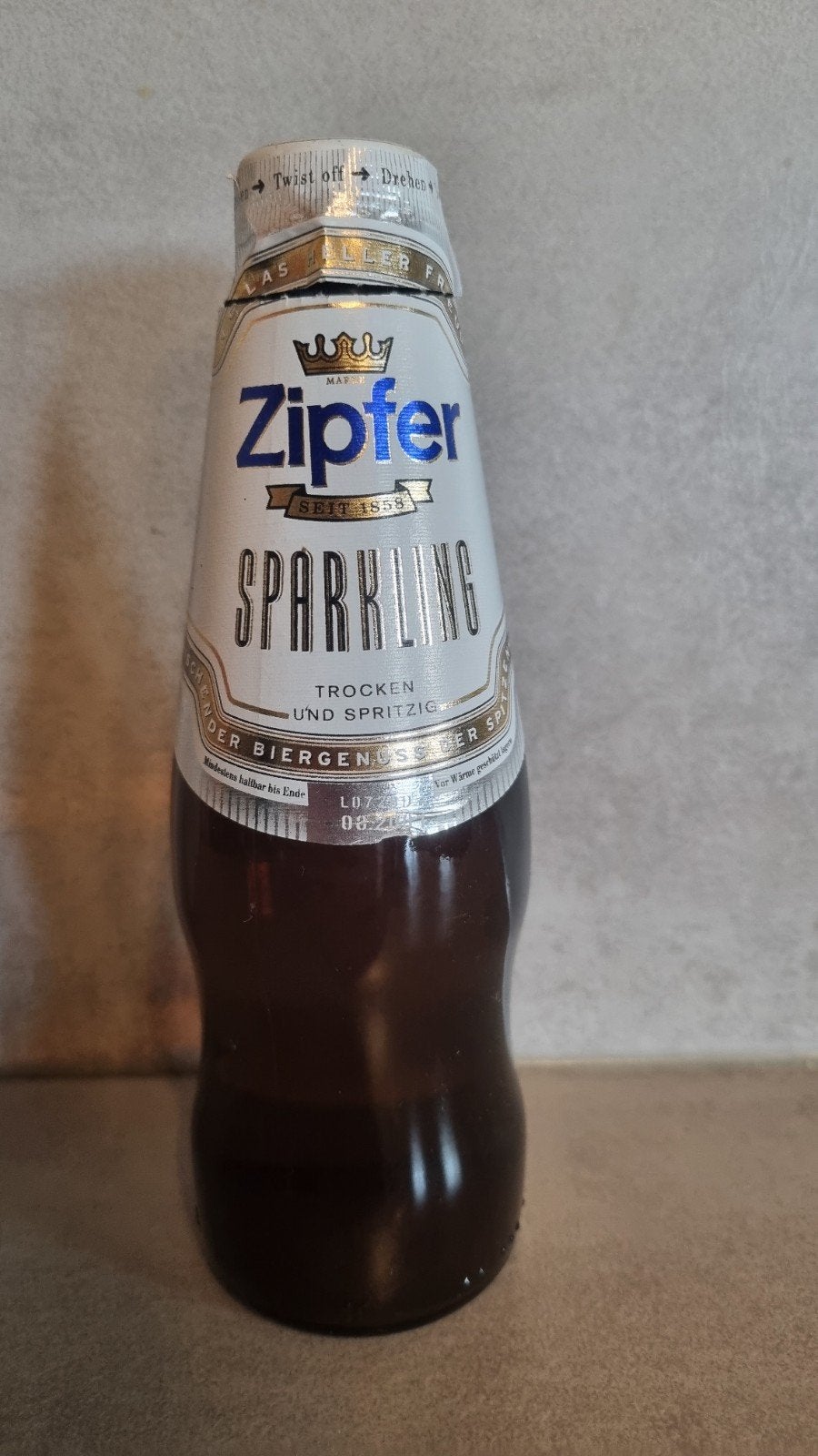 Zipfer Sparkling - Brouwerij Zipf, Oostenrijk - 25cl - '01, Verzamelen, Biermerken, Ophalen of Verzenden, Zo goed als nieuw, Flesje(s)
