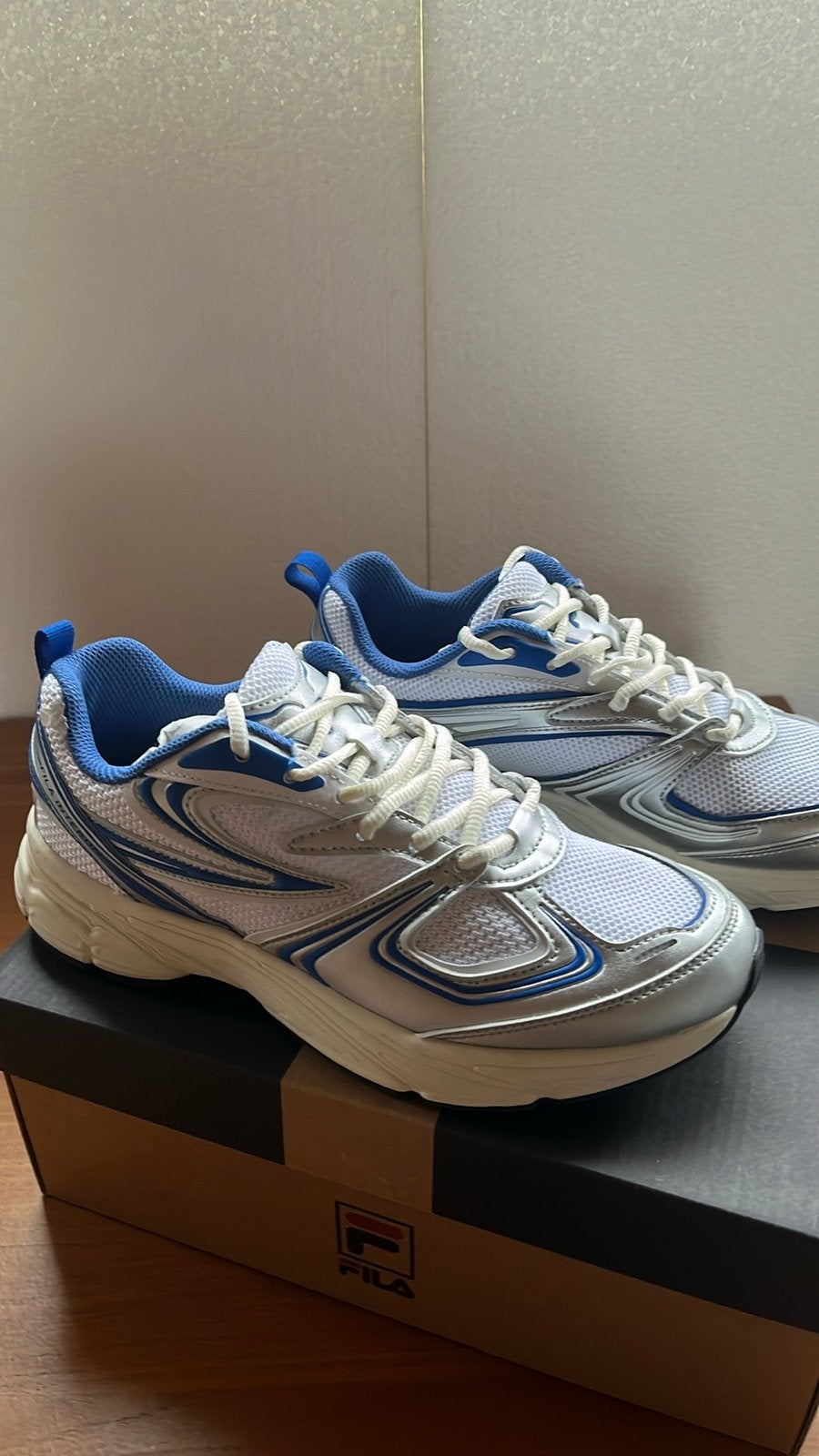 Fila Interun sneakers maat 39,5 z.g.a.n., Ophalen of Verzenden, Zo goed als nieuw, Sneakers of Gympen