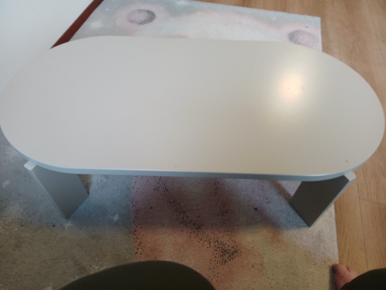 Ovale salontafel - lichtgrijs, Huis en Inrichting, Ophalen, Overige materialen, Gebruikt, 100 tot 150 cm
