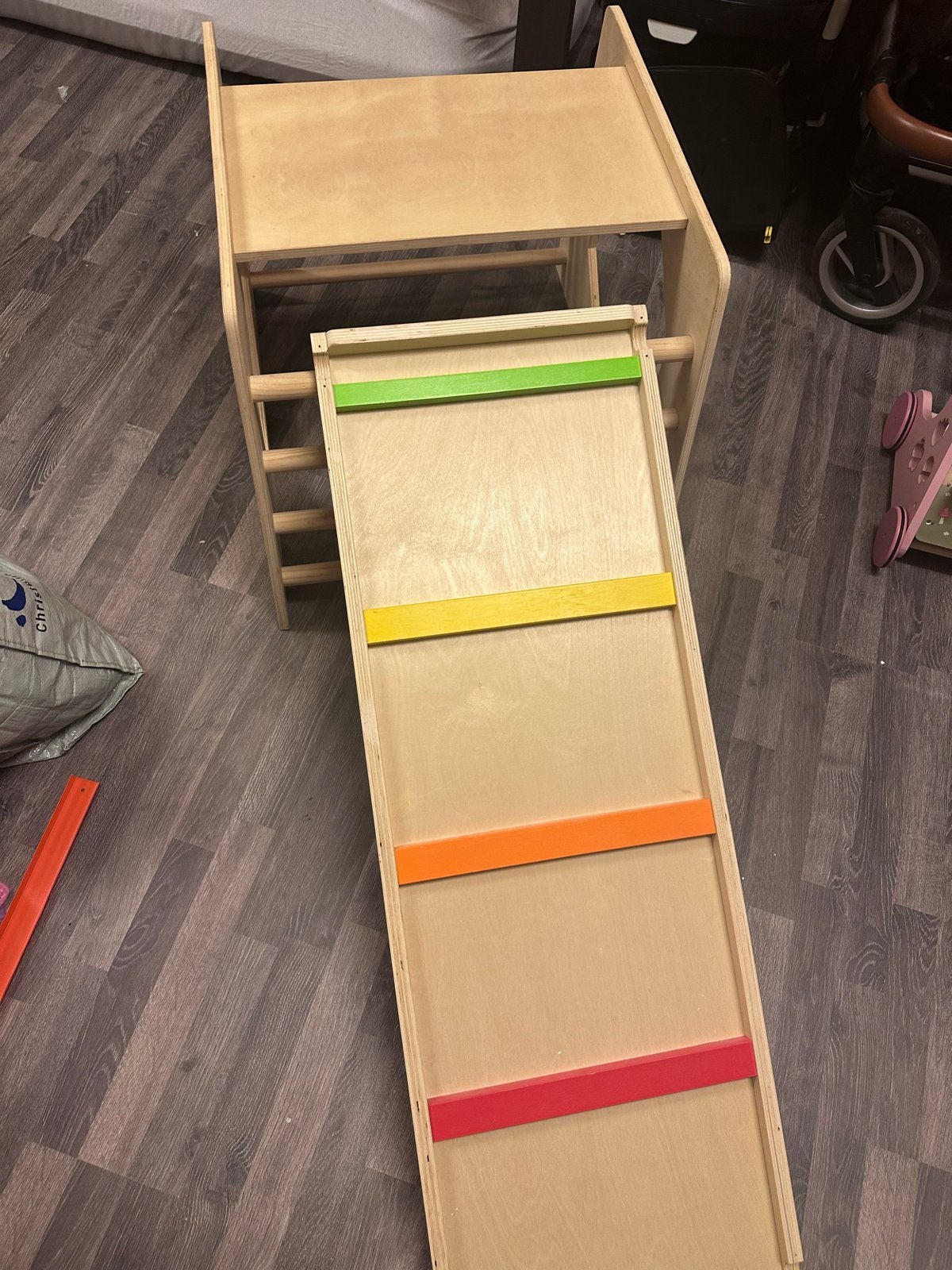 Montessori klimtoren met glijbaan - Zo goed als nieuw, Kinderen en Baby's, Ophalen, Zo goed als nieuw, Glijbaan