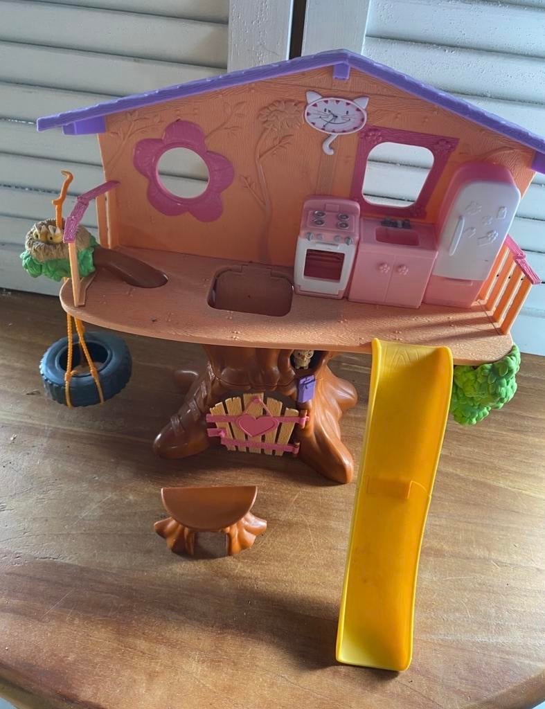 Chou Chou Boomhut Speelhuisje met Accessoires, Ophalen of Verzenden, Gebruikt, Kunststof