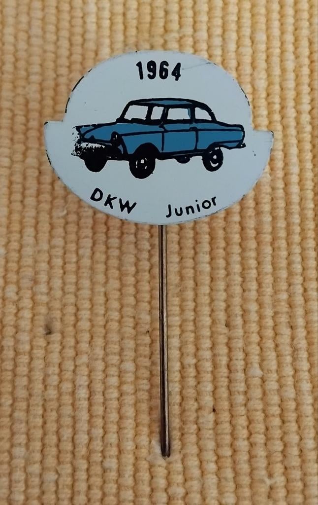 Vintage DKW Junior 1964 speldje, Ophalen of Verzenden, Gebruikt, Merk, Speldje of Pin