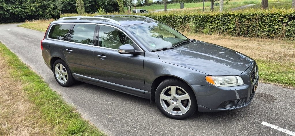 Volvo V70 2.0 2008 Grijs  Youngtimer!, Voorwielaandrijving, 1487 kg, 4 cilinders, Handgeschakeld
