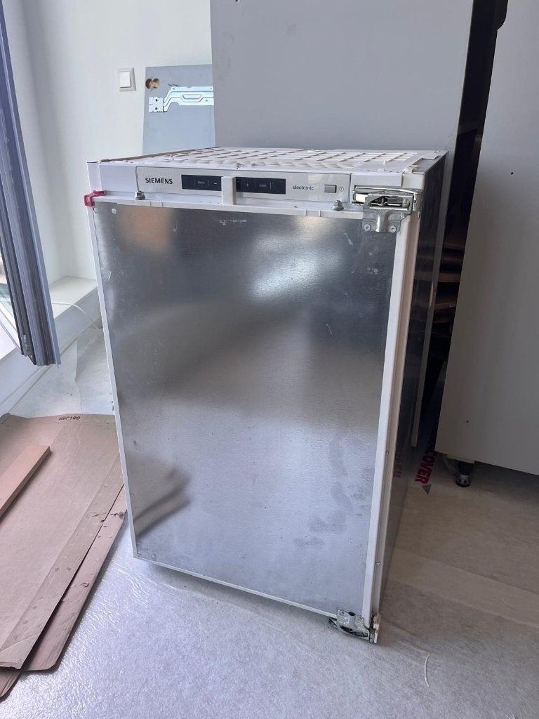 Siemens inbouwkoelkast met HyperFresh lade, 100 tot 150 liter, 45 tot 60 cm, Ophalen, 85 tot 120 cm