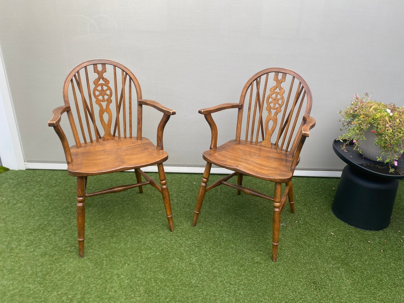 2 stuks  Windsor Design houten stoelen, Ophalen, Twee, Bruin, Zo goed als nieuw