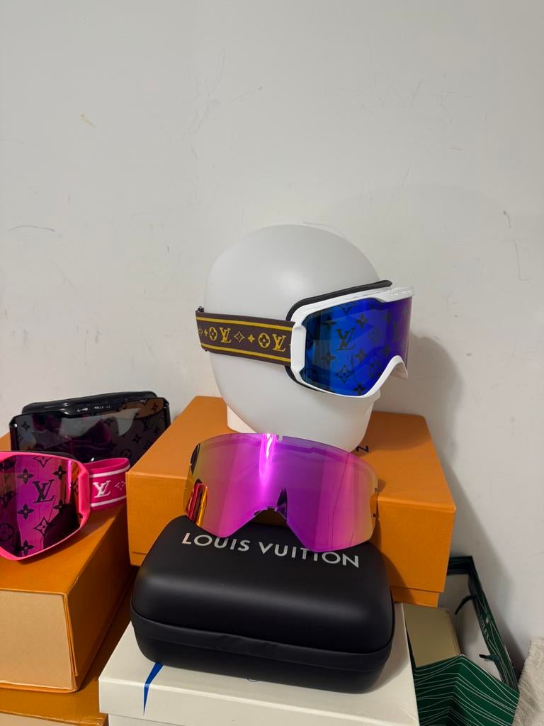 Louis Vuitton Mask, Kleding | Dames, Wintersportkleding, Nieuw, Ophalen of Verzenden