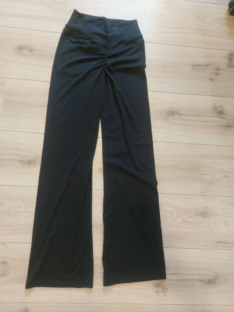 Gymshark Flared legging ism Whitney Simmons maat S   NIEUW, Kleding | Dames, Zwart, Nieuw, Ophalen of Verzenden, Fitness of Aerobics