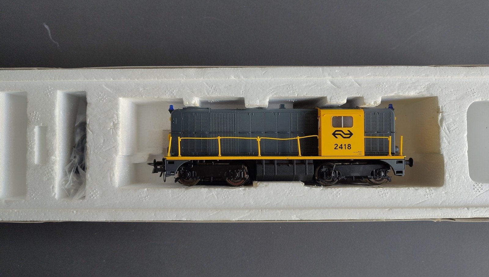 Roco NS 2418 Locomotief H0 Wisselstroom, Ophalen of Verzenden