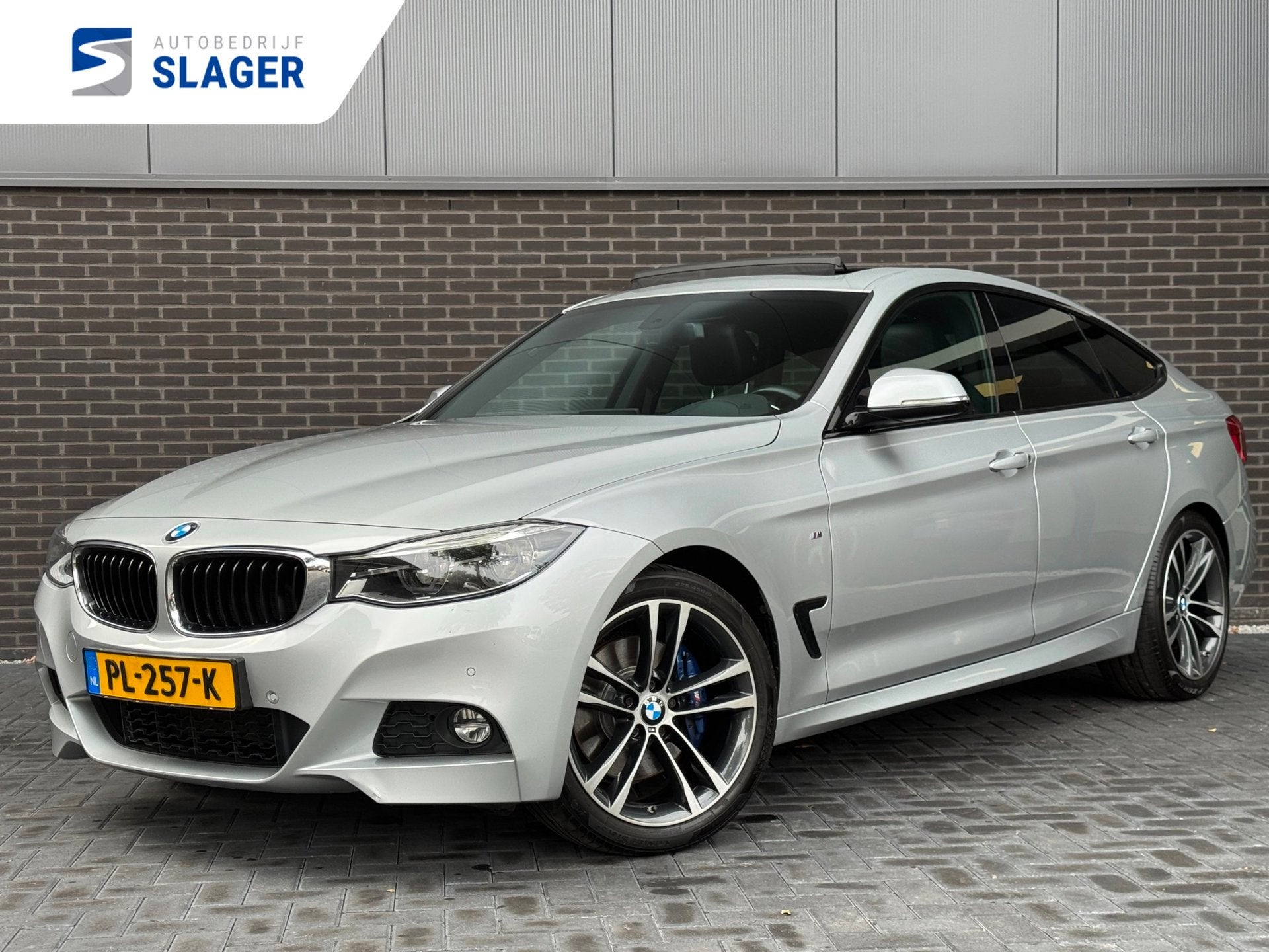 BMW 3-serie Gran Turismo 320i - M Sportpakket|Pano|Trekhaak|, Auto's, Automaat, 1998 cc, Achterwielaandrijving, Gebruikt
