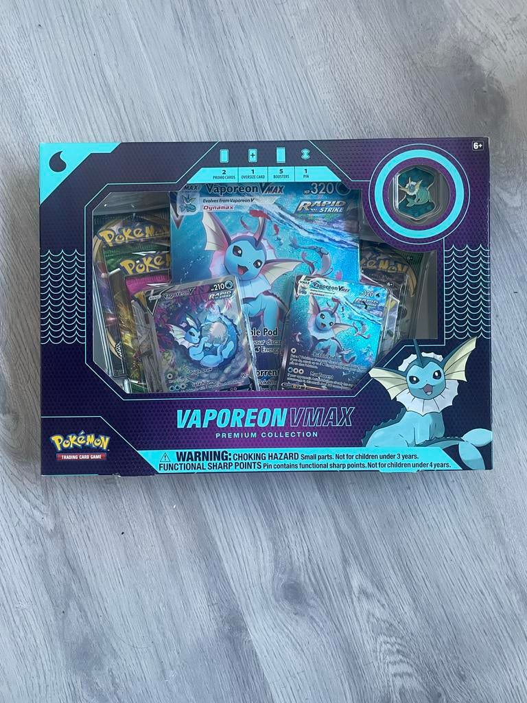 Pokémon Vaporeon VMAX Premium Collectie Box, Ophalen of Verzenden, Nieuw, Overige typen, Foil