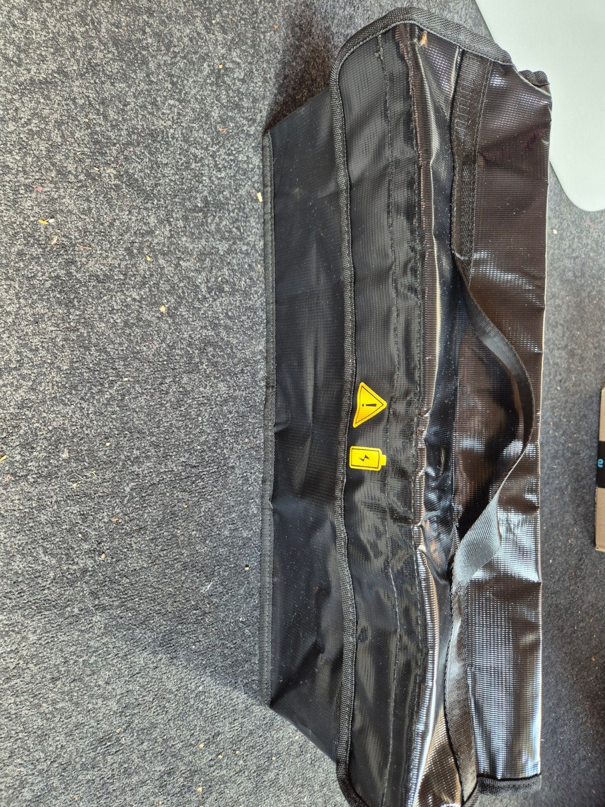 Zwarte opbergtas met waarschuwingssymbolen, Auto diversen, Jumpstarters, Ophalen of Verzenden, Gebruikt