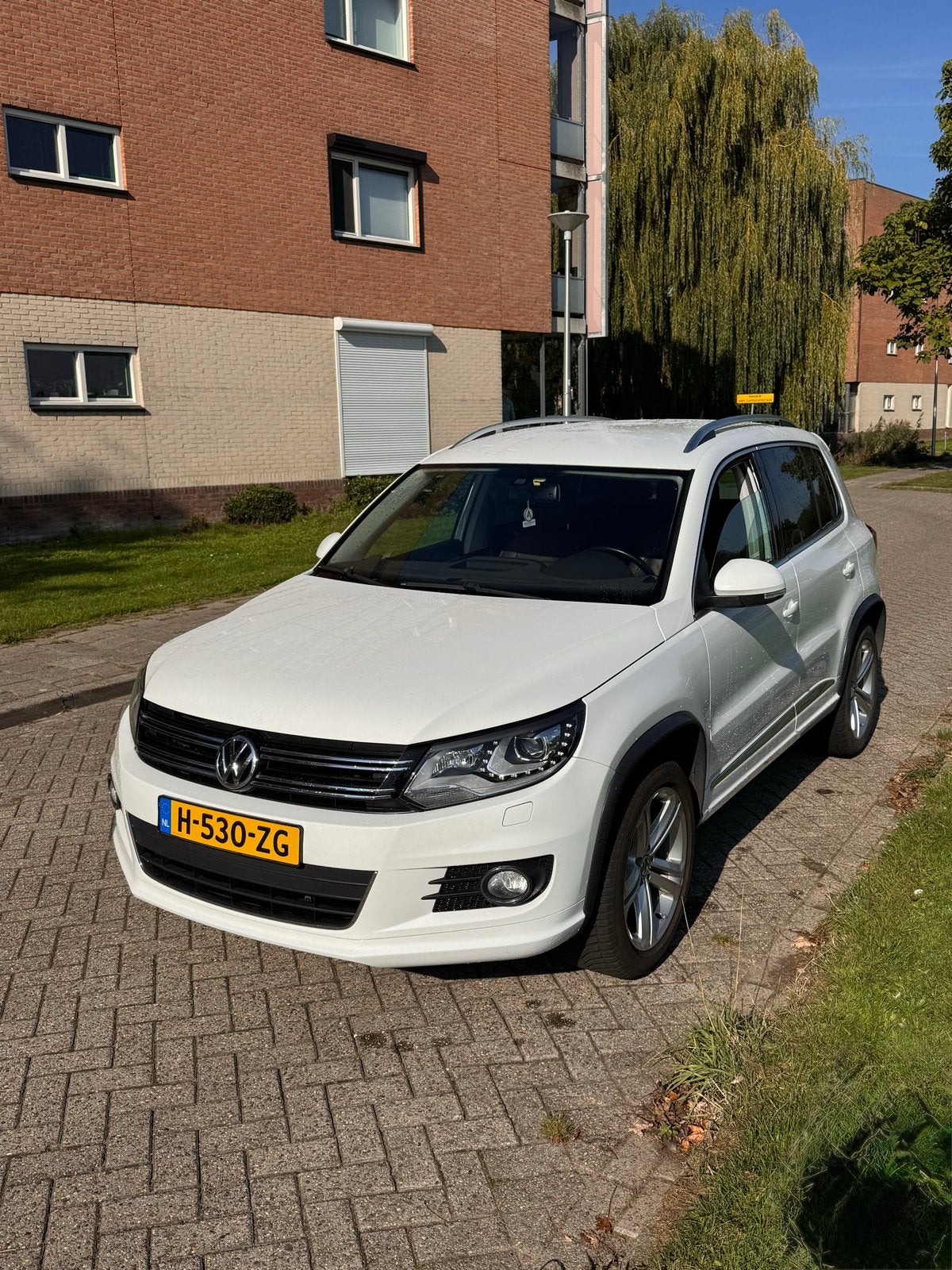 Volkswagen Tiguan 1.4 TSI R-Line edition  leder  trekhaak, Auto's, Voorwielaandrijving, Euro 5, 15 km/l, 4 cilinders